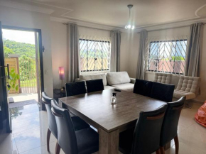 Casa Ampla e Confortável com Ar Condicionado na Suíte